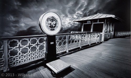 The Weighing Machine by Kathryn Scorah Amateur Photography L&CPU Competition