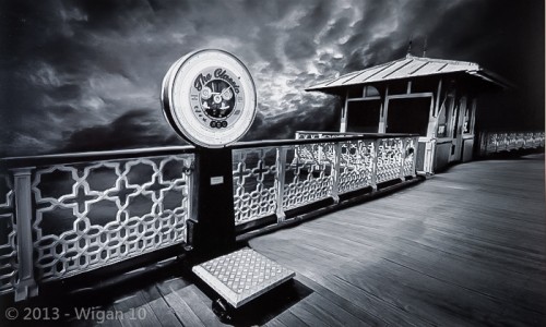 The Weighing Machine by Kathryn Scorah Amateur Photography L&CPU Competition